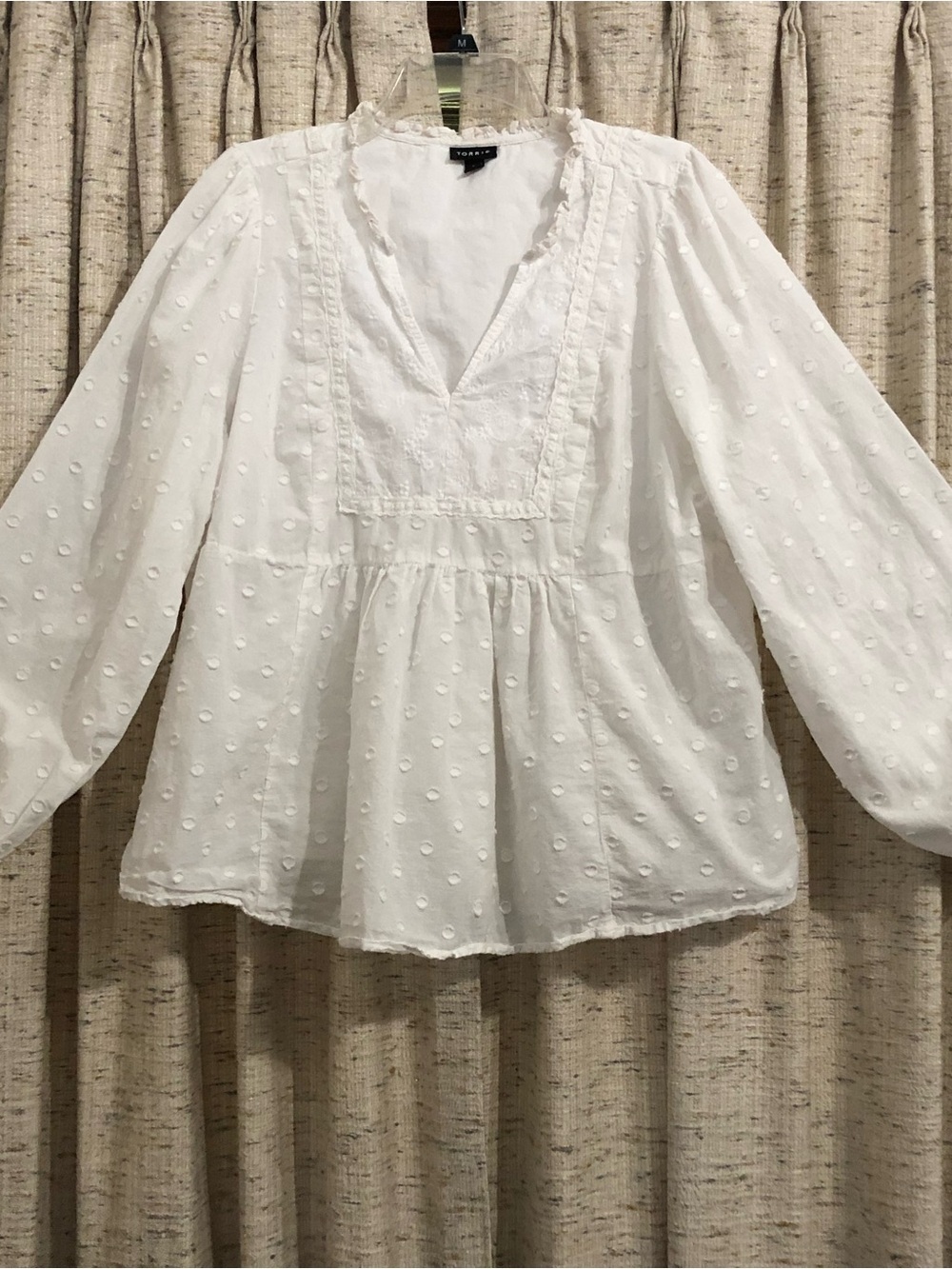 Torrid Clip Dot Mixed Eyelet Yoke Detail Blouson Sleeve Top - 2X